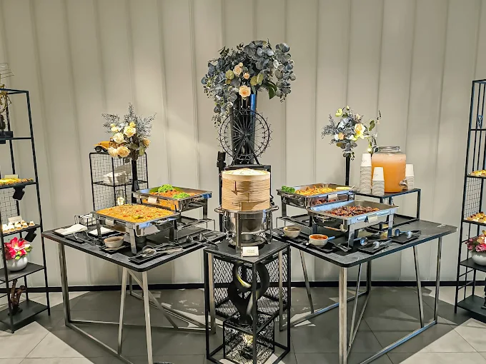 Hows Catering 4