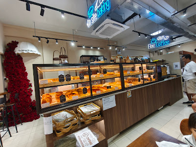 LSenna Bakery Cafe 3